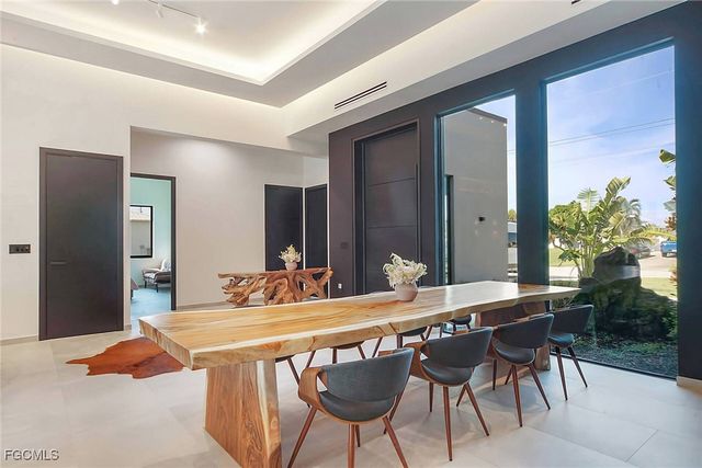 3311 SW 11th CT, Cape Coral, FL 33914