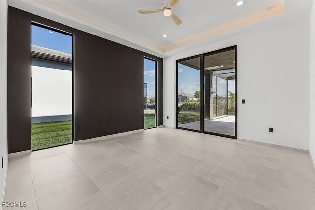 3311 SW 11th CT, Cape Coral, FL 33914