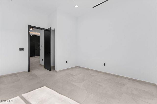 3311 SW 11th CT, Cape Coral, FL 33914