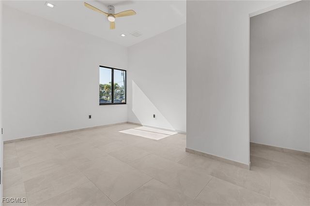 3311 SW 11th CT, Cape Coral, FL 33914