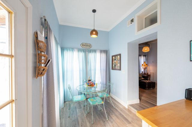 8 E Main St, Decaturville, TN 38329