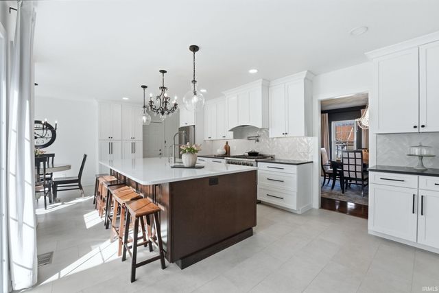 1920 Inverness Lakes Crossing, Fort Wayne, IN 46804