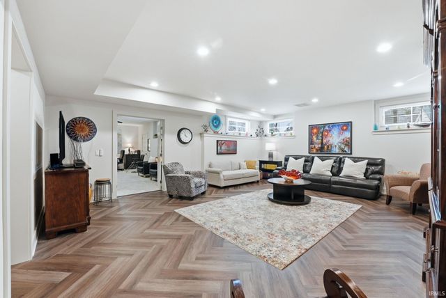 1920 Inverness Lakes Crossing, Fort Wayne, IN 46804