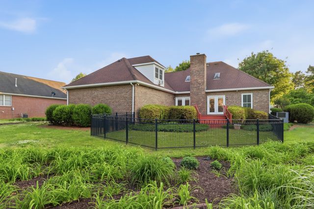 1907 Chartwell Ct, Murfreesboro, TN 37130