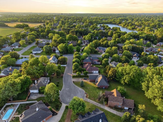 1907 Chartwell Ct, Murfreesboro, TN 37130