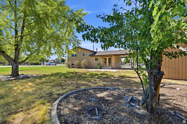 508 W 2700 S, Syracuse, UT 84075