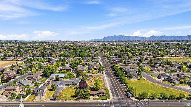 508 W 2700 S, Syracuse, UT 84075
