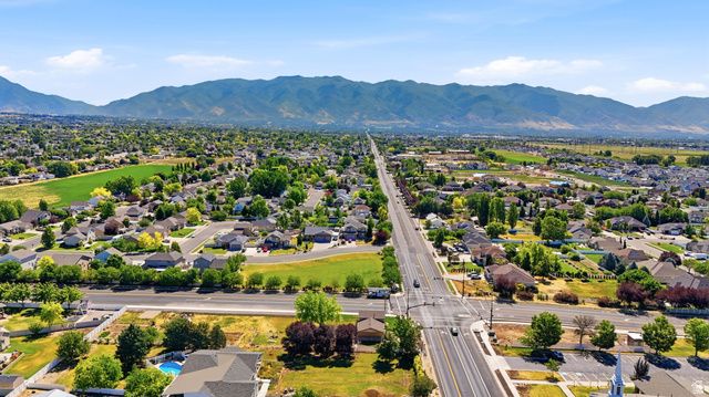 508 W 2700 S, Syracuse, UT 84075