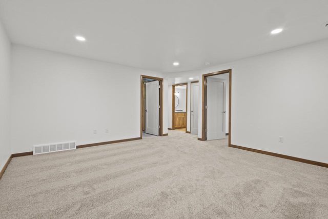 3395 SHAWANO AVENUE, Green Bay, WI 54313
