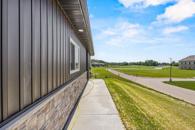 3395 SHAWANO AVENUE, Green Bay, WI 54313