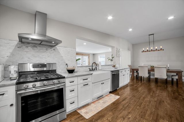 5165 N Canfield Avenue, Norridge, IL 60706