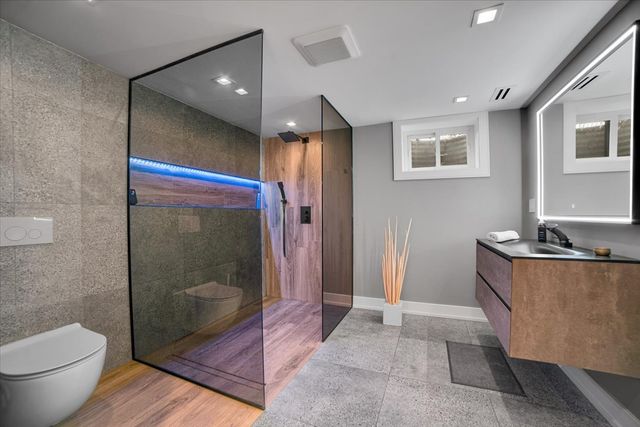 5165 N Canfield Avenue, Norridge, IL 60706