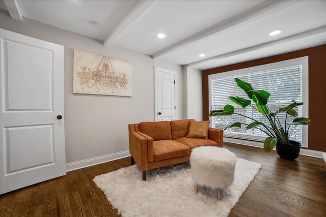 5165 N Canfield Avenue, Norridge, IL 60706