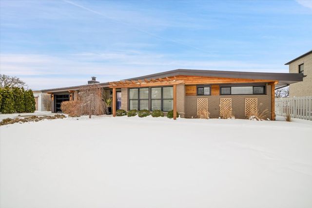 5165 N Canfield Avenue, Norridge, IL 60706