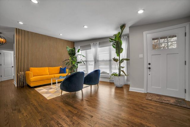 5165 N Canfield Avenue, Norridge, IL 60706