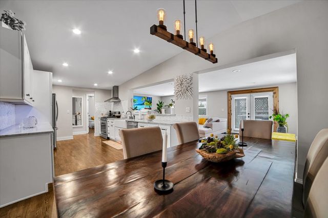 5165 N Canfield Avenue, Norridge, IL 60706