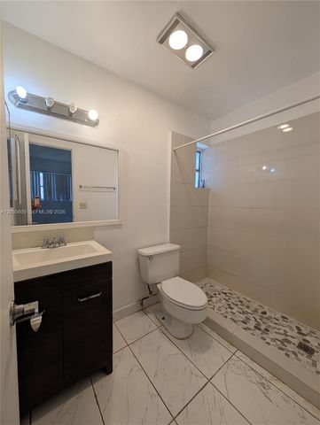 19080 NE 3rd Ct 311, Miami, FL 33179