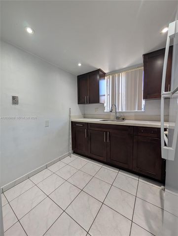 19080 NE 3rd Ct 311, Miami, FL 33179