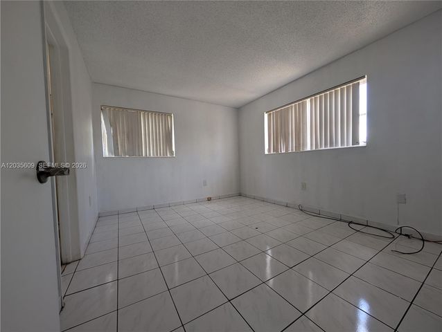 19080 NE 3rd Ct 311, Miami, FL 33179