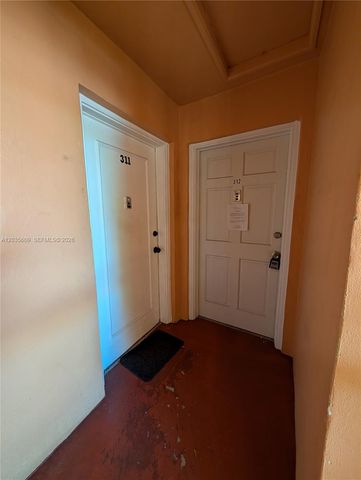 19080 NE 3rd Ct 311, Miami, FL 33179