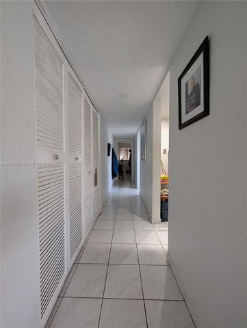 19080 NE 3rd Ct 311, Miami, FL 33179