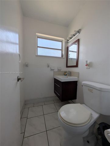 19080 NE 3rd Ct 311, Miami, FL 33179