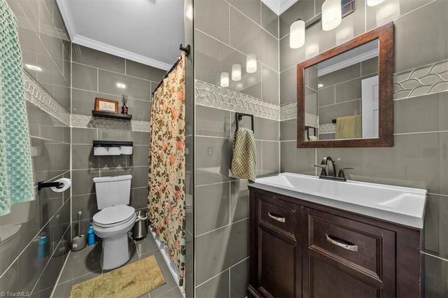 1429 Old Hickory Drive, Greensboro, NC 27405