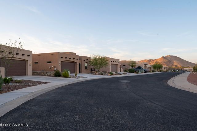 8109 Willow Bloom Circle, Las Cruces, NM 88007