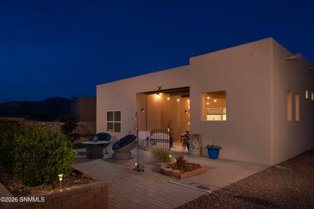 8109 Willow Bloom Circle, Las Cruces, NM 88007