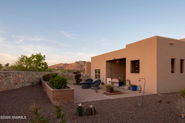 8109 Willow Bloom Circle, Las Cruces, NM 88007