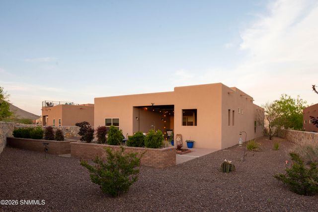 8109 Willow Bloom Circle, Las Cruces, NM 88007