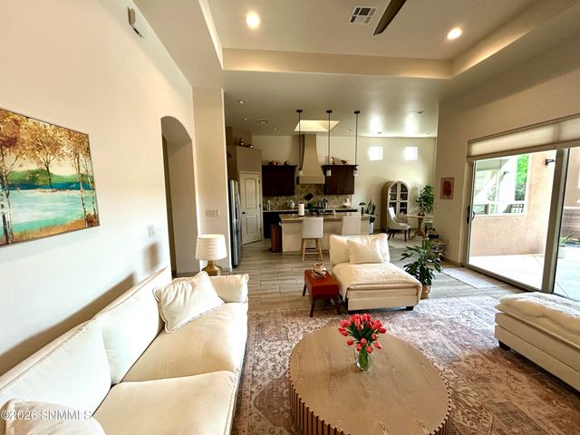 8109 Willow Bloom Circle, Las Cruces, NM 88007