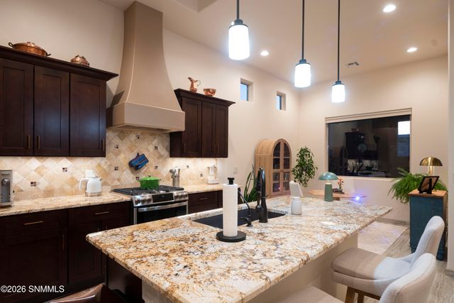 8109 Willow Bloom Circle, Las Cruces, NM 88007