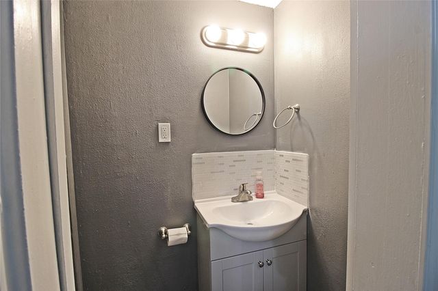 7509 Elm Street, Houston, TX 77023