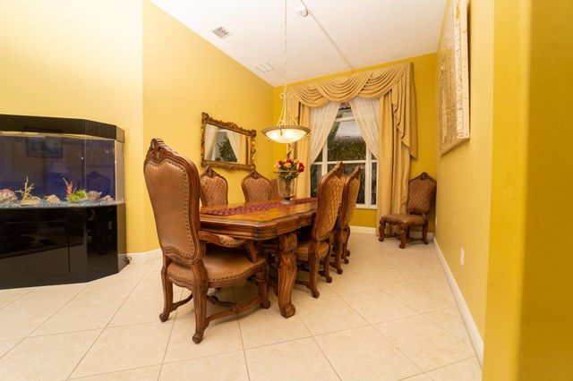 8601 Via Grande E, Wellington, FL 33411