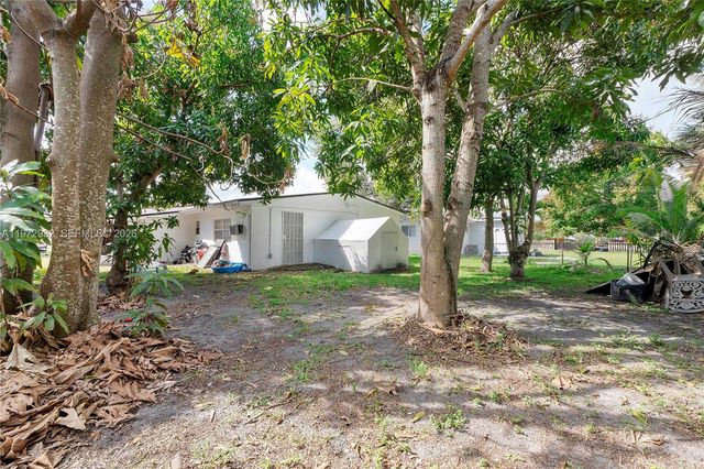 1563 NE 148th Street, Miami, FL 33161