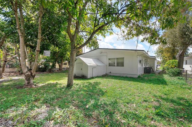 1563 NE 148th Street, Miami, FL 33161