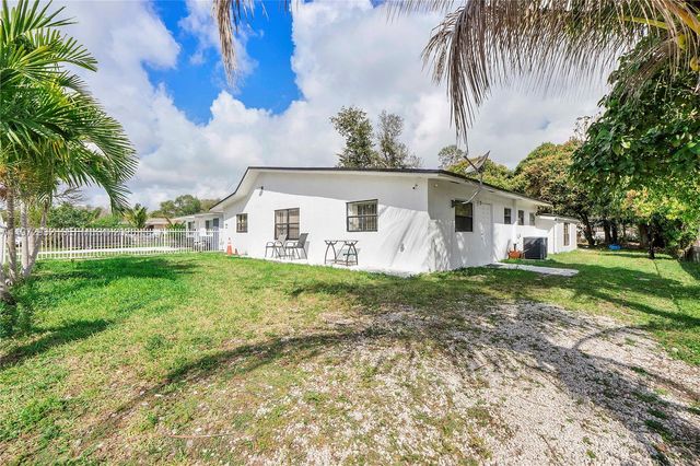 1563 NE 148th Street, Miami, FL 33161
