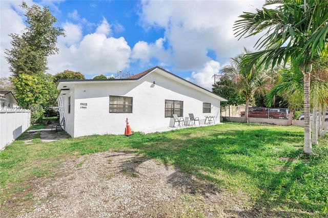 1563 NE 148th Street, Miami, FL 33161