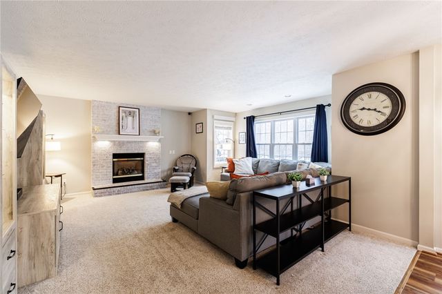 65 Barclay Court, Greece, NY 14612