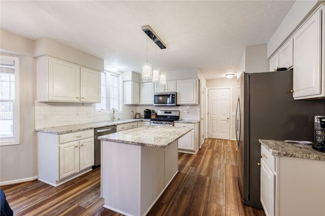 65 Barclay Court, Greece, NY 14612