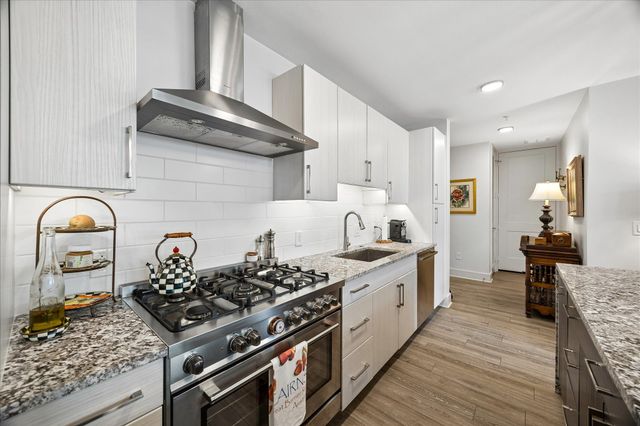 1715 Enfield RD 202, Austin, TX 78703