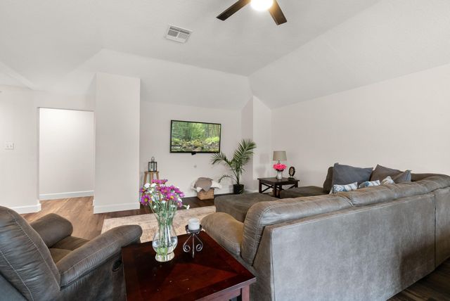12003 Helene Court, Pinehurst, TX 77362