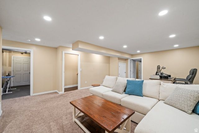 5609 S 4525 W, Hooper, UT 84315