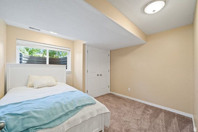 5609 S 4525 W, Hooper, UT 84315