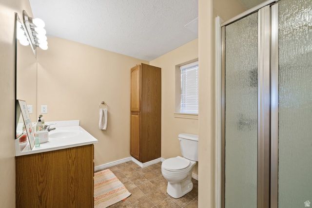 5609 S 4525 W, Hooper, UT 84315