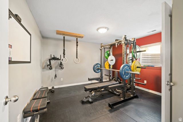 5609 S 4525 W, Hooper, UT 84315