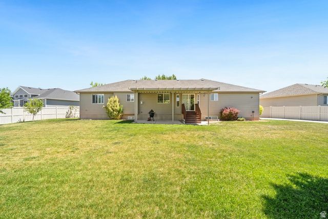 5609 S 4525 W, Hooper, UT 84315