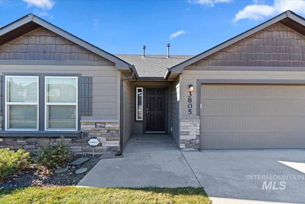 3805 S Windy Ridge Dr, Nampa, ID 83686 photo 2