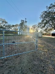 2636 E Fm 532, Schulenburg, TX 78956